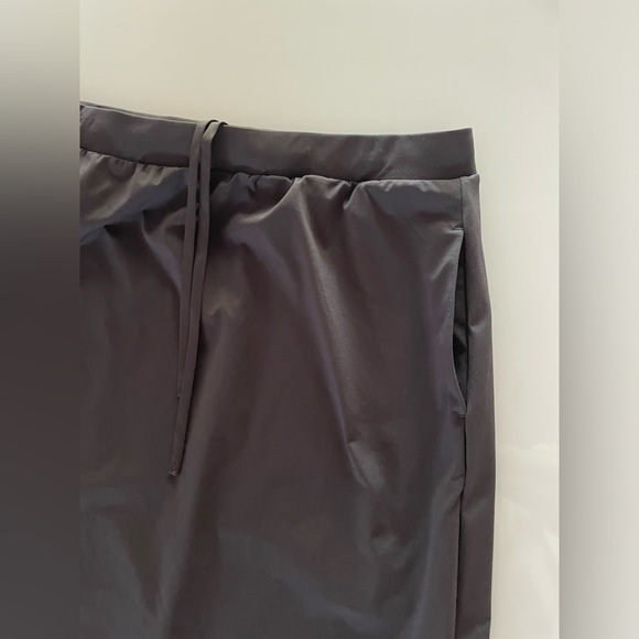 Uniqlo Women’s Medium - Airism Black Maxi Skirt - New without Tags - Picture 8 of 8